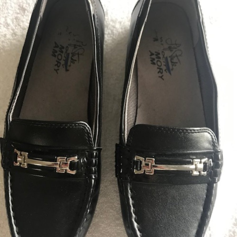 Life Stride Comfort Shoes